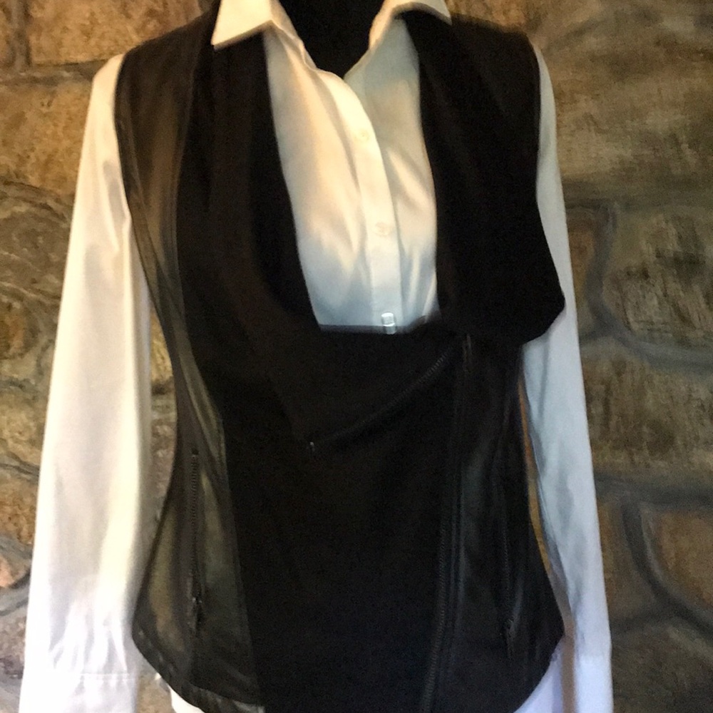 Vest - Picture 3 of 3